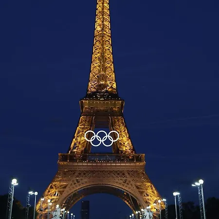 Eiffel-tower, Trocadero - 4 People * Paris