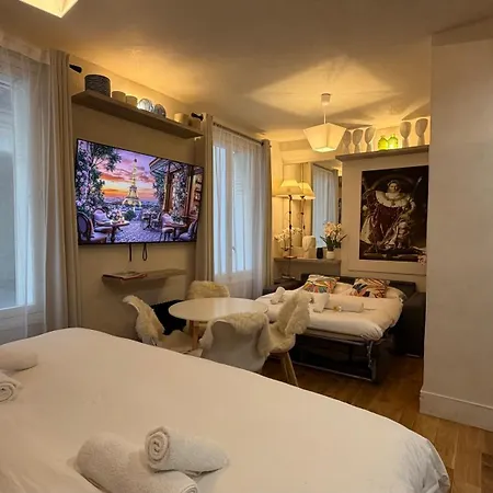 Eiffel-tower, Trocadero - 4 People Apartment Paris